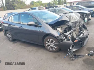 2020 Toyota Prius LE z VIN JTDKARFP9L3148262, wystawiony jako IAAI lot #42243899 z przebiegiem 32 523 mil mil oraz . Historia ofert i sprzedaży dostępna na DreamBid. Obrazek 1.