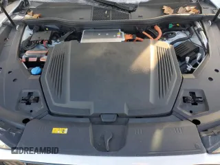 2022 Audi e-tron Premium z VIN WA1AAAGE7NB043670, wystawiony jako Copart lot #42147305 z przebiegiem 24 177 mil mil oraz Szkoda całkowita • Salvage title. Historia ofert i sprzedaży dostępna na DreamBid. Obrazek 12.