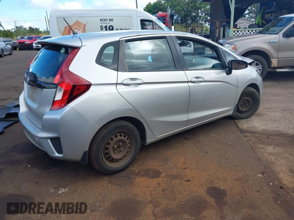 2015 Honda Fit LX with VIN 3HGGK5H58FM727710, listed as a IAAI auction lot 42208290 with 121,552 mi miles. Bid and sale history available at carsss.com. Image 4.