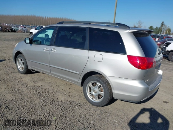 2006 Toyota Sienna LE with VIN 5TDBA23C06S064777, listed as a IAAI auction lot 41696905 with 250,761 mi miles. Bid and sale history available at carsss.com. Image 3.