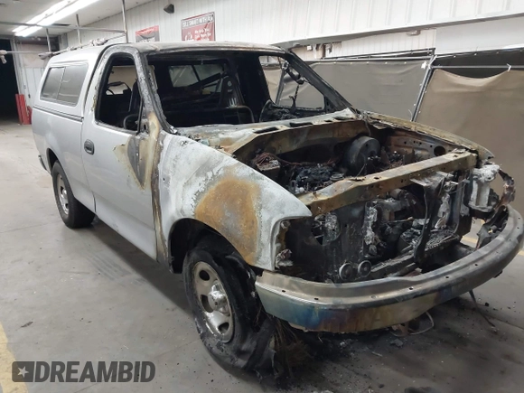2004 Ford F-150 XL with VIN 2FTRF172X4CA52298, listed as a IAAI auction lot 42278927 with Not provided miles and . Bid and sale history available at DreamBid. Image 1.