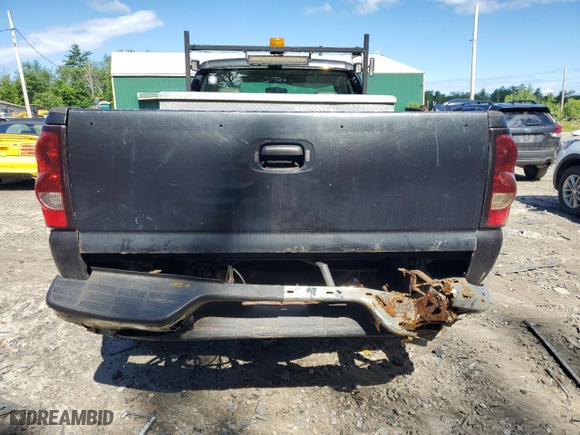 2005 Chevrolet Silverado 2500HD with VIN 1GCHK24U85E181087, listed as a Copart auction lot 61059814 with 0 mi miles and Salvage Title. Bid and sale history available at carsss.com. Image 6.