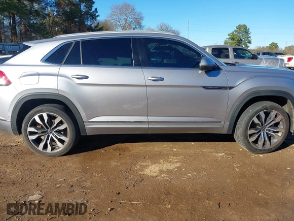 2022 Volkswagen Atlas SEL Premium R-Line with VIN 1V2FE2CA4NC218765, listed as a IAAI auction lot 41103593 with 42,008 mi miles and . Bid and sale history available at DreamBid. Image 14.