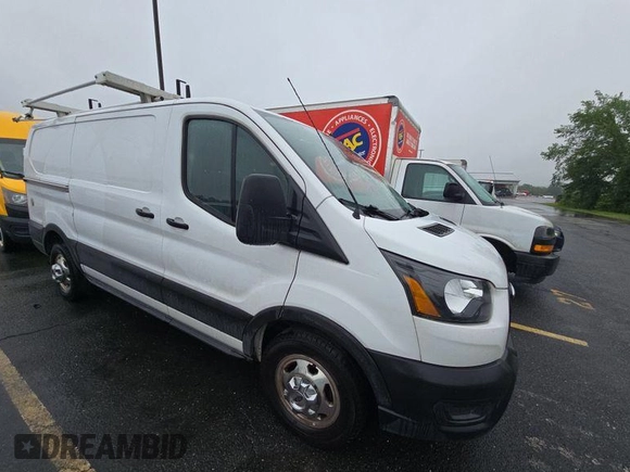 2021 Ford Transit Cargo z VIN 1FTBR2YG5MKA85326, wystawiony jako IAAI lot #42626663 z przebiegiem 127 211 mil mil oraz . Historia ofert i sprzedaży dostępna na DreamBid. Obrazek 1.
