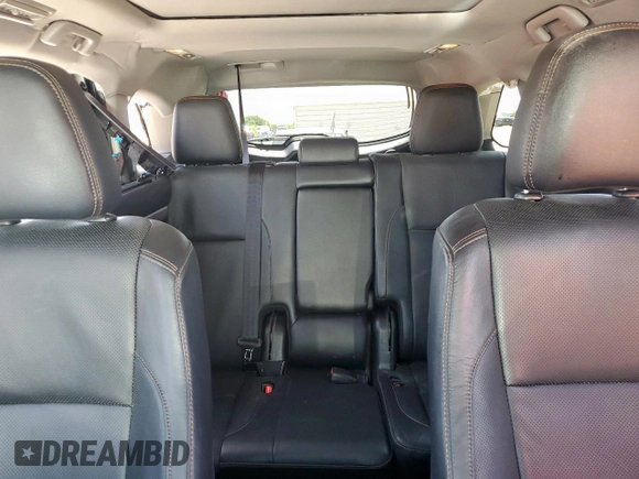 2019 Toyota Highlander Limited с VIN 5TDDZRFH7KS976527, выставлен на аукционе Copart как лот 52590495 с пробегом 31 968 миль миль и Списание • Salvage title. История ставок и продаж доступна на DreamBid. Изображение 10.