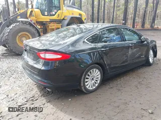 2015 Ford Fusion SE Hybrid with VIN 3FA6P0LU5FR190333, listed as a IAAI auction lot 41802327 with 256,747 mi miles. Bid and sale history available at carsss.com. Image 4.
