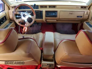1991 Cadillac DeVille z VIN 1G6CD53B2M4335645, wystawiony jako Copart lot #53390805 z przebiegiem 210 451 mil mil oraz Szkoda całkowita • Salvage title. Historia ofert i sprzedaży dostępna na DreamBid. Obrazek 8.