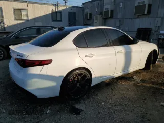2019 Alfa Romeo Giulia Sport with VIN ZARFAMAN1K7613723, listed as a Copart auction lot 83711424 with 0 mi miles and Salvage Title. Bid and sale history available at carsss.com. Image 3.