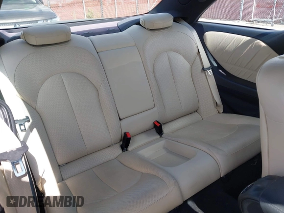 2009 Mercedes-Benz CLK 350 z VIN WDBTJ56H39F269431, wystawiony jako IAAI lot #42250728 z przebiegiem 127 914 mil mil oraz . Historia ofert i sprzedaży dostępna na DreamBid. Obrazek 8.