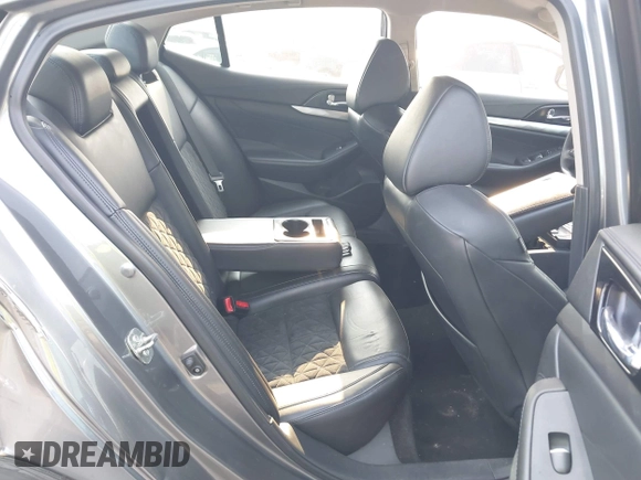 2017 Nissan Maxima SR with VIN 1N4AA6AP4HC405780, listed as a IAAI auction lot 42371633 with 161,502 mi miles and . Bid and sale history available at DreamBid. Image 8.