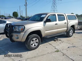 2007 Toyota Tacoma PreRunner z VIN 3TMJU62N87M040287, wystawiony jako IAAI lot #42375199 z przebiegiem 403 876 mil mil oraz . Historia ofert i sprzedaży dostępna na DreamBid. Obrazek 2.