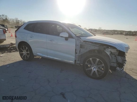 2021 Volvo XC60 Inscription with VIN YV4102RLXM1714521, listed as a Copart auction lot 46790415 with 14,921 mi miles and Salvage Title. Bid and sale history available at carsss.com. Image 4.