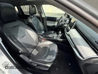 2022 Jeep Compass Latitude Lux with VIN 3C4NJDFB6NT164933, listed as a Copart auction lot 62031695 with 55,397 mi miles and Salvage title. Bid and sale history available at DreamBid. Image 5.