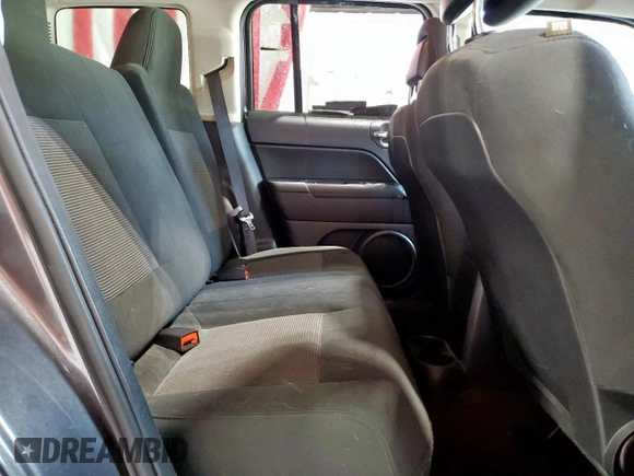 2015 Jeep Patriot Latitude with VIN 1C4NJPFB5FD263798, listed as a Copart auction lot 59739195 with 61,927 mi miles and Clean title. Bid and sale history available at DreamBid. Image 10.