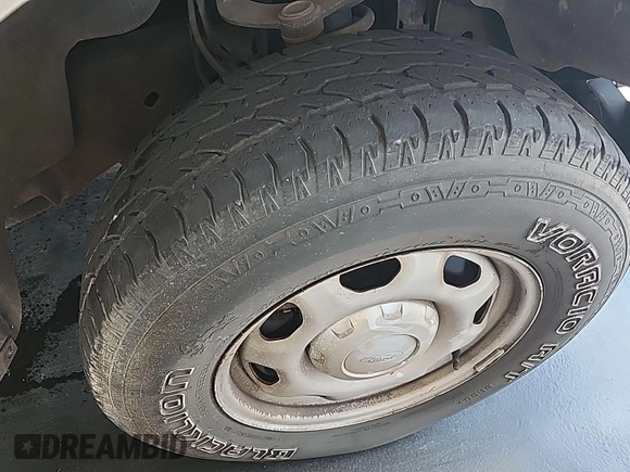 2013 Ford F-150 XL с VIN 1FTEX1EM1DFB38801, выставлен на аукционе IAAI как лот 42802202 с пробегом 196 915 миль миль и . История ставок и продаж доступна на DreamBid. Изображение 29.