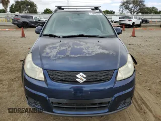 2008 Suzuki SX4 Regional Edition z VIN JS2YA413785101766, wystawiony jako Copart lot #71889774 z przebiegiem 94 215 mil mil oraz Szkoda całkowita • Salvage title. Historia ofert i sprzedaży dostępna na DreamBid. Obrazek 5.