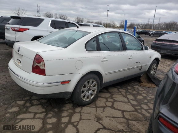 2002 Volkswagen Passat GLS with VIN WVWPD63B52P126917, listed as a Copart auction lot 80769444 with 210,109 mi miles and Salvage Title. Bid and sale history available at carsss.com. Image 3.