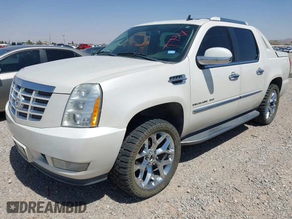 2011 Cadillac Escalade EXT Luxury with VIN 3GYT4MEF6BG161175, listed as a IAAI auction lot 42047669 with 115,235 mi miles. Bid and sale history available at carsss.com. Image 17.