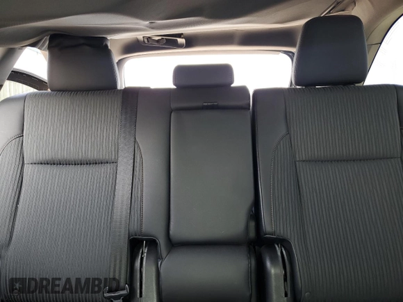 2015 Toyota Highlander LE Plus z VIN 5TDZKRFH4FS080198, wystawiony jako Copart lot #59256215 z przebiegiem 80 131 mil mil oraz Nie do naprawy • Non repairable. Historia ofert i sprzedaży dostępna na DreamBid. Obrazek 10.