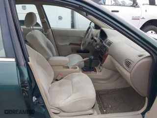 2001 Mitsubishi Galant ES with VIN 4A3AA46G81E210487, listed as a IAAI auction lot 42120831 with 1 mi miles. Bid and sale history available at carsss.com. Image 5.