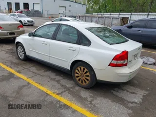 2005 Volvo S40 z VIN YV1MS382252100934, wystawiony jako IAAI lot #42265284 z przebiegiem 167 809 mil mil oraz . Historia ofert i sprzedaży dostępna na DreamBid. Obrazek 3.