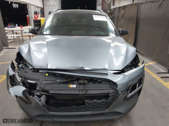 2020 Hyundai Kona SEL with VIN KM8K22AA5LU440441, listed as a IAAI auction lot 41664745 with 99,986 mi miles. Bid and sale history available at carsss.com. Image 12.