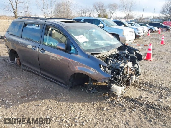 2012 Toyota Sienna SE with VIN 5TDXK3DC5CS264461, listed as a IAAI auction lot 41526874 with 1 mi miles. Bid and sale history available at carsss.com. Image 1.