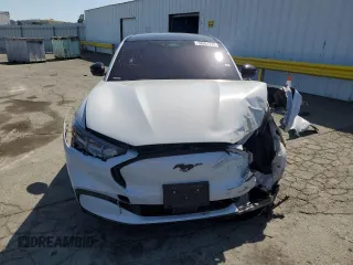 2022 Ford Mustang Mach-E Premium с VIN 3FMTK3R76NMA30130, выставлен на аукционе Copart как лот 58601735 с пробегом 76 466 миль миль и Списание • Salvage title. История ставок и продаж доступна на DreamBid. Изображение 5.