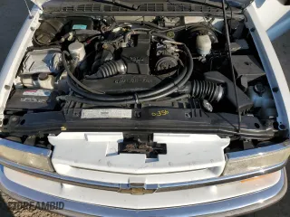 2000 Chevrolet S-10 LS with VIN 1GCCS1446Y8181595, listed as a Copart auction lot 75362594 with 212,245 mi miles and Clean Title. Bid and sale history available at carsss.com. Image 11.