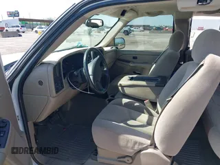 2005 Chevrolet Silverado 1500 LS with VIN 2GCEC19V751116258, listed as a IAAI auction lot 41890599 with 55,315 mi miles and . Bid and sale history available at DreamBid. Image 5.