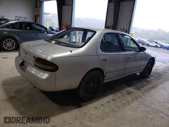 1997 Nissan Altima XE with VIN 1N4BU31DXVC140195, listed as a Copart auction lot 72613624 with 245,276 mi miles and Salvage Title. Bid and sale history available at carsss.com. Image 3.
