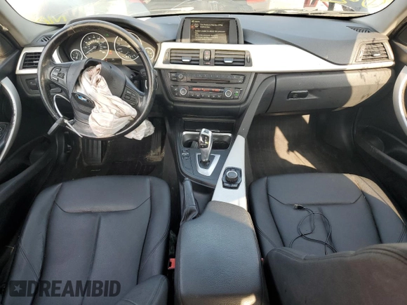 2013 BMW 3 Series 320i xDrive с VIN WBA3C3C5XDF980060, выставлен на аукционе Copart как лот 59775615 с пробегом 302 139 миль миль и Чистый • Clean title. История ставок и продаж доступна на DreamBid. Изображение 8.