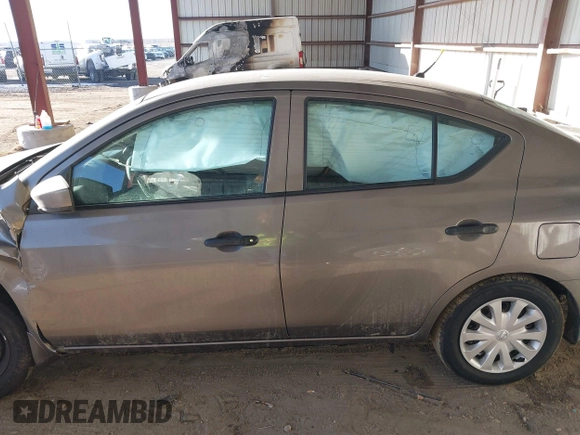 2016 Nissan Versa S with VIN 3N1CN7AP9GL818281, listed as a IAAI auction lot 41652921 with 158,676 mi miles and . Bid and sale history available at DreamBid. Image 14.