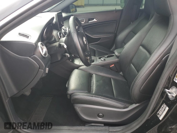 2018 Mercedes-Benz CLA 250 with VIN WDDSJ4EB1JN663031, listed as a Copart auction lot 61464505 with 102,754 mi miles and Salvage title. Bid and sale history available at DreamBid. Image 7.
