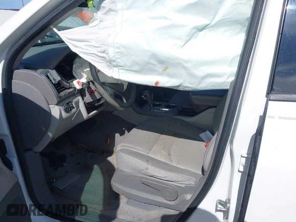 2014 GMC Acadia SLE with VIN 1GKKRNED8EJ234562, listed as a IAAI auction lot 41632218 with Not Provided miles and . Bid and sale history available at carsss.com. Image 12.