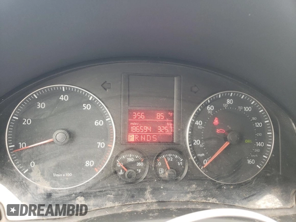 2008 Volkswagen Jetta SE with VIN 3VWRM71K08M037186, listed as a Copart auction lot 60173795 with 186,594 mi miles and Salvage title. Bid and sale history available at DreamBid. Image 9.