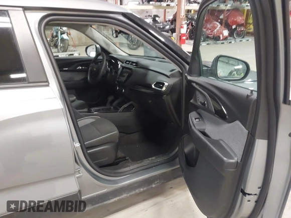 2023 Chevrolet TrailBlazer LT with VIN KL79MRSL3PB206531, listed as a IAAI auction lot 41710416 with 37,427 mi miles and . Bid and sale history available at DreamBid. Image 5.