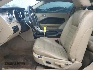 2006 Ford Mustang GT Deluxe z VIN 1ZVFT82H665215104, wystawiony jako Copart lot #51335245 z przebiegiem 202 407 mil mil oraz Szkoda całkowita • Salvage title. Historia ofert i sprzedaży dostępna na DreamBid. Obrazek 7.