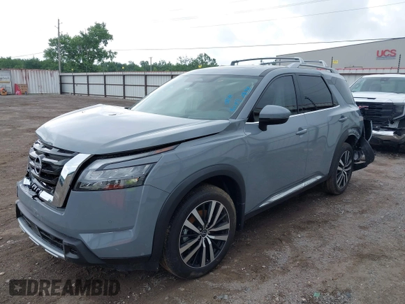 2025 Nissan Pathfinder Platinum with VIN 5N1DR3DH7SC230933, listed as a IAAI auction lot 42497899 with 769 mi miles and . Bid and sale history available at DreamBid. Image 17.