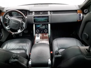 2020 Land Rover Range Rover z VIN SALGR2SU3LA587298, wystawiony jako Copart lot #50567405 z przebiegiem 13 645 mil mil oraz Szkody całkowita. Historia ofert i sprzedaży dostępna na DreamBid. Obrazek 8.