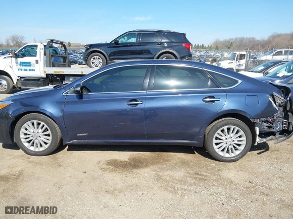 2014 Toyota Avalon Hybrid Limited with VIN 4T1BD1EB1EU028219, listed as a IAAI auction lot 41798312 with 117,034 mi miles. Bid and sale history available at carsss.com. Image 14.