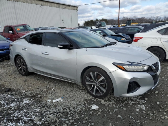 2020 Nissan Maxima SL with VIN 1N4AA6DVXLC364882, listed as a Copart auction lot 84744764 with 52,171 mi miles and Salvage Title. Bid and sale history available at carsss.com. Image 4.