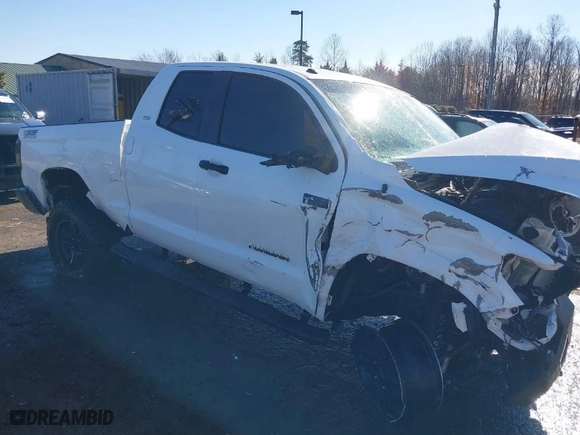 2015 Toyota Tundra 2WD Truck SR5 with VIN 5TFRY5F10FX178861, listed as a IAAI auction lot 41566300 with NaN miles. Bid and sale history available at carsss.com. Image 17.