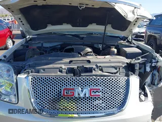 2010 GMC Yukon Denali with VIN 1GKUKEEF1AR224997, listed as a IAAI auction lot 42056472 with 81,314 mi miles. Bid and sale history available at carsss.com. Image 10.