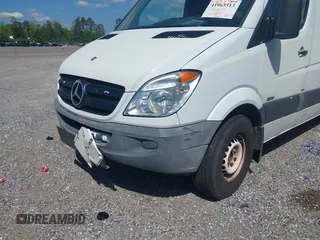 2011 Mercedes-Benz Sprinter Cargo with VIN WD3PE8CBXB5592597, listed as a IAAI auction lot 41963313 with 490,059 mi miles. Bid and sale history available at carsss.com. Image 6.