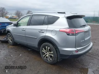 2018 Toyota RAV4 LE z VIN JTMBFREV6JJ236518, wystawiony jako IAAI lot #41977497 z przebiegiem 55 816 mil mil oraz . Historia ofert i sprzedaży dostępna na DreamBid. Obrazek 3.