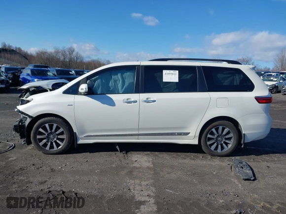 2019 Toyota Sienna XLE with VIN 5TDDZ3DC0KS220137, listed as a IAAI auction lot 41093022 with Not Provided miles and . Bid and sale history available at DreamBid. Image 14.