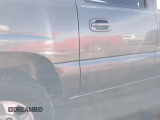 2002 Chevrolet Suburban LT z VIN 1GNFK16Z32J294238, wystawiony jako IAAI lot #42143758 z przebiegiem 175 468 mil mil oraz . Historia ofert i sprzedaży dostępna na DreamBid. Obrazek 12.