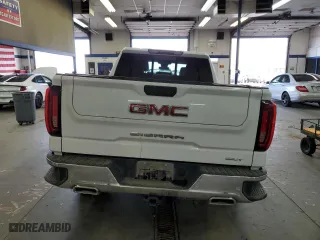 2022 GMC Sierra 1500 SLT with VIN 3GTUUDET8NG648334, listed as a Copart auction lot 70908634 with 68,542 mi miles and Salvage Title. Bid and sale history available at carsss.com. Image 6.