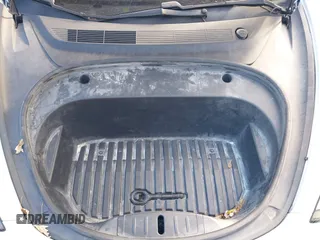 2020 Tesla Model 3 Performance z VIN 5YJ3E1EC5LF791879, wystawiony jako IAAI lot #41302692 z przebiegiem 76 502 mil mil oraz . Historia ofert i sprzedaży dostępna na DreamBid. Obrazek 10.
